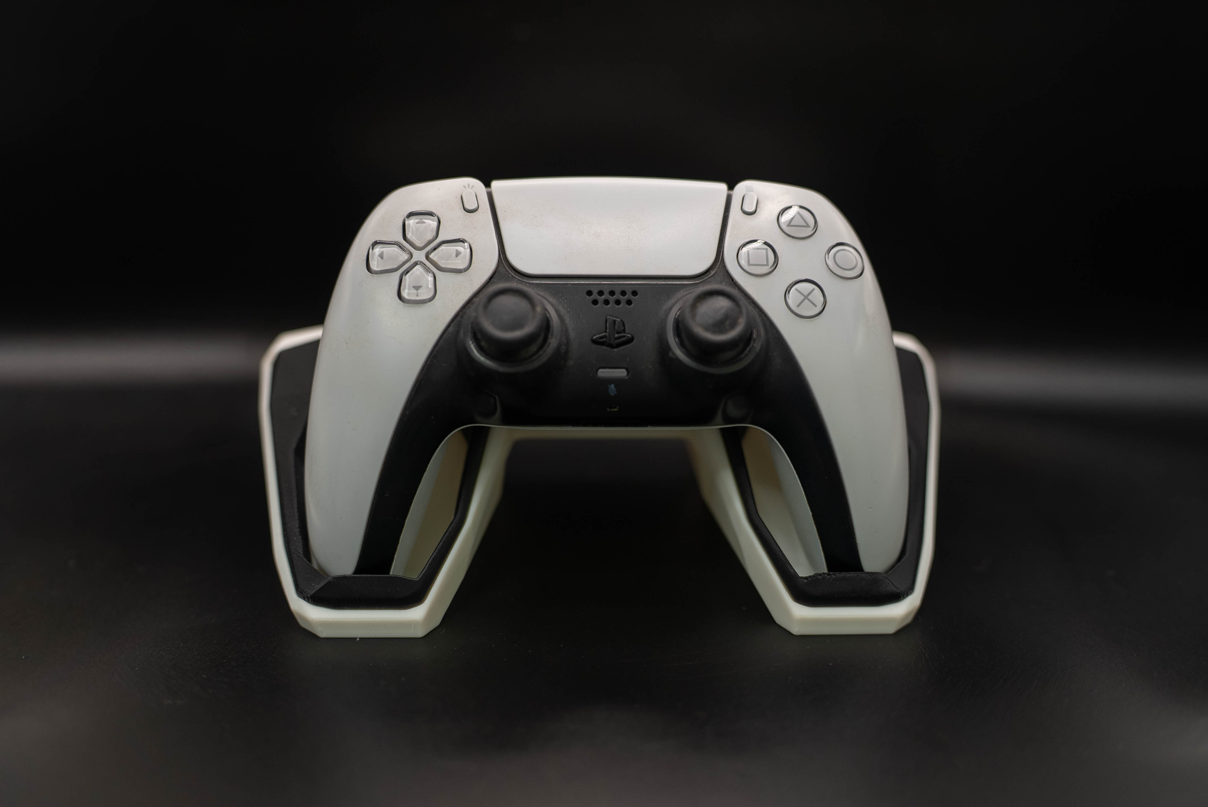 Single controller stand category